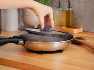 GEMENGDE KOEKENPAN MET AFNEEMBARE HANDGREEP – 2-DEELIGE SET - 4